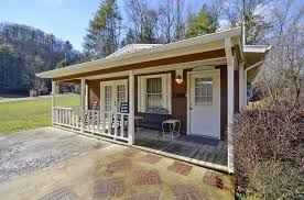 One bedroom gatlinburg cabin | one bedroom pigeon forge cabin. Sweetpeas Updated 2021 1 Bedroom Cabin In Pigeon Forge With Hot Tub And Cable Satellite Tv Tripadvisor