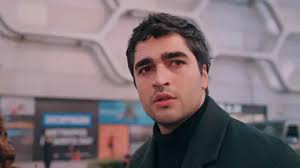 "Cree que el niño es suyo": la bomba sobre el bebé de Pelin que destroza a  Ferit delante de Seyran