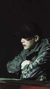 So you can also follow my bts fanfiction dark au collection if you want :) in the fanfiction story yoongi sees hallucinations and is depressed so that's why i made the pictures have a very dark vibe enjoy! Suga Aesthetic Wallpaper Black Min Yoongi Suga Bts Hd Wallpaper