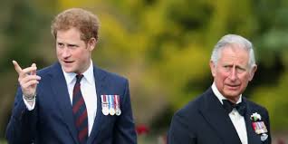 James hewitt e diana sono stati amanti per diversi anni e la stampa ha sempre sostenuto la tesi che sia il vero padre di harry. Il Principe Carlo O James Hewitt Il Maggiordomo Di Diana Mette Un Punto Ai Rumors Su Chi Sia Il Vero Padre Di Harry L Huffpost