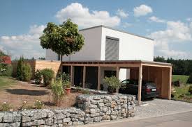 Individuelle gestaltung der überdachten fläche die in das gartenhaus mit terrasse integrierten freiflächen sind stets überdacht und damit auch bei schlechteren wetterverhältnissen gut nutzbar. Low Budget Haus Architekten Zink Kusters