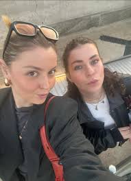 Hiii, We are two French girls, aged 22 and 23, and will be in New York from  December 6th to 13th. We are looking for a home-sitting or pet-sitting  opportunity during our