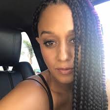 Essence atkins recently shared that she and her husband, jaime mendez, are divorcing. Our Favorite Celebrity Braids Styles Of The Year So Far Naturallycurly Com