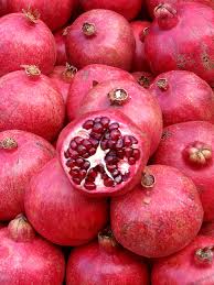 Plus, you get it all carefree since the wonderful is drought tolerant, standing up to dry, hot weather and missed waterings like a champ. Wonderful Tasty Pomegranate Tree Punica Granatum Urban Tropicals