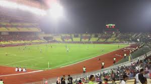 Stadium darul makmur yra įsikūręs perbadanan stadium darul makmur, pahangas, taman sekilau perdana, 25000 kvantanas, pahangas, malaizija, šalia šios vietos yra: Hang Jebat Stadium Wikipedia