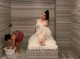 Check spelling or type a new query. Hande Yener In Kopuklu Hamam Pozu Olay Oldu Fotograflari Foto Galerisi Foto Haberleri