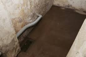 Wie wichtig es ist, grundwasser im keller abzupumpen; Keller Trockenlegen Keller Regenentwasserung