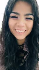 Kari Reyes's Instagram, Twitter & Facebook