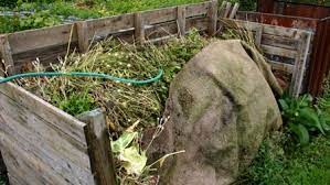 How to make a garden compost heap. Bbc Breathing Places Build A Compost Heap