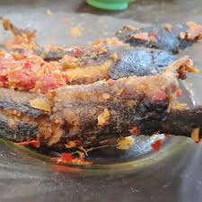 Jadi kita harus sering menyediakan lele dirumah,biar tidak bosan mari kita variasikan cara. Resep Membuat Sayur Kentang Pete Balado Rinaresep Com