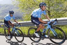 El ecuatoriano del ineos grenadiers llegó con igual tiempo que cavendish. Mikel Landa Richard Carapaz Towards The 2019 Giro Movistar Team