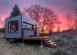 17 766 339 · обсуждают: A Great White North Escape Tiny Homes By Cabinscape In Ontario