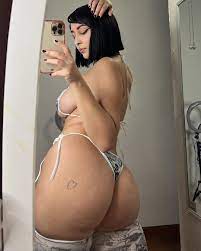 Caroline Jones (caroline_jonnes) Nude OnlyFans Leaks (22 Photos) 
