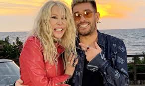 Jay santos & ivana spagna duettano nel nuovo singolo cartagena, disponibile dal 10 maggio 2019 via tuned turtle. Ivana Spagna This Generation Of Fans Publications Facebook