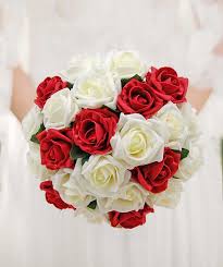 Carnations, mums, and baby's breath are all inexpensive filler flowers that can make gorgeous arrangements. Budget Wedding Flowers Value Artificial Silk Wedding Bouquets