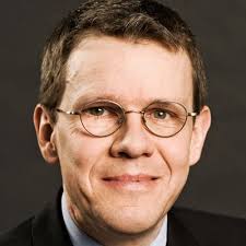 Goldrhein entwickelt mit seiner datenbasierten Philosophie ein präzises  System für Anlageentscheidungen, das Kunden hilft, wissenschaftliche,  modellbasierte Handelsmethoden zu beherrschen. Daniel Will vermittelt  Strategien im Backtesting, in ...