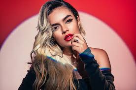 Karol Gs Mi Cama Is No 21 On The Hot Latin Songs Chart