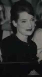 Some clearer images of Thomas and Martha Wayne in The Batman. Curious to  see why Riddler has beef with them. : r/DC_Cinematic