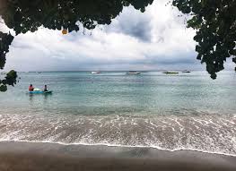 Interviews with 18 adolescents affected by the fenomenologi untuk mendeskripsikan gambaran. Berkeliling Separuh Pulau Lombok