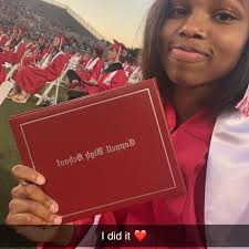 Onto the next chapter. 2022 Graduate🎉🎓