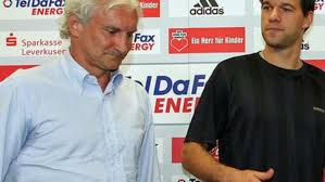 Official twitter account of michael ballack official twitter account of michael ballack follow me on #instagram: Fussball Bundesliga Voller Ballack Brennt Umso Mehr