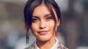 Kylie jenner ist sich bewusst: Frisuren Fur Runde Gesichter