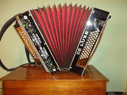 We receive (from monday to friday) from 8.00am to 12.00am & from 14.30pm to 18.30pm. Cooperativa L Armonica Stradella 1938 Mixte Irish Akkordeon Museum Sammlung Historische Handharmonika 1830 1945