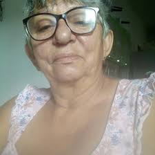 Faço no copinho plástico sem esforço nenhum e sempre pedem pra repetir!  INGREDIENTES: {parte chocolate}