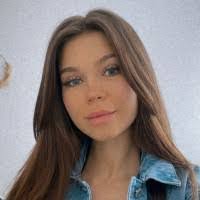 Lea Morin's Instagram, Twitter & Facebook