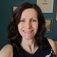 Anna Gaynor's Instagram, Twitter & Facebook