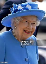 Queen Elizabeth II meets Robin Barr during a visit to AG Barr's... News  Photo