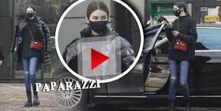 Fashionvictim este magazinul multibrand ce pune la dispozitia clientilor sai firme de renume rezervate. AÈ™a MamÄƒ AÈ™a FiicÄƒ Rebecca Prodan Reghecampf Conduce Un Bolid De Sute De Mii De Euro Pe StrÄƒzile Din CapitalÄƒ Imagini De SenzaÈ›ie Cu Fiica Sexy Impresarei Paparazzi Spynews Ro