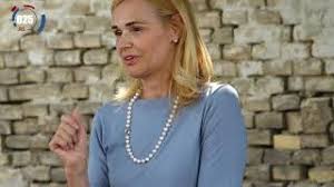 Rođena sam u zrenjaninu, 1959. Olivera Balasevic Predstavila Svoju Knjigu Planeta Dvoriste Somborskoj Publici Youtube