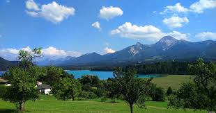 North), on the south by slovenia and italy, and on the west by east tirol. Radreisen In Karnten Die Karntner Seen