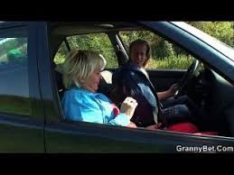 Granny gets screwed in the car. Granny Games Hotntubes Porn