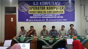 Artikel ini disusun bersama luigi oppido.luigi oppido adalah pemilik dan operator pleasure point computers di santa cruz, california. Dosen Fikom Um Metro Jalani Uji Kompetensi Skema Operator Komputer Muda Tribun Lampung