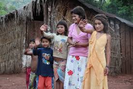 They are distinguished from the related tupí by their use of the guaraní language. Guarani People World Land Trust