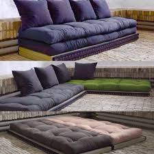 Nest Descansa En Un Futon Y Vivelo Ikea Bed Mattress On Floor Classic Sofa
