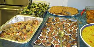 The christmas eve tradition, known as the feast of the seven fishes, is perhaps the most well known of the three feasts and is characterized by an. Italian Christmas Foods