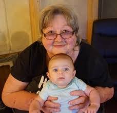 Tracey Havard's Instagram, Twitter & Facebook