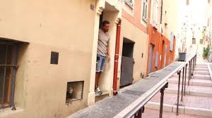 Balle Perdue à Vallauris: Il Échappe à la Mort! 😱