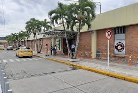 El término confinamiento puede referirse, en esta enciclopedia: Noticias Ibague Terminal De Transporte Funcionara Durante Confinamiento Alerta Tolima