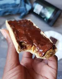 Energy Balls Ou Snickers Biscuits Vegans A Pate Crue Mail0ves Avc Un Zero Recette Biscuits Vegetaliens Gourmandise Snacks Sucres