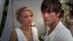 One of the best serena looks of all time has to be the one she wore to a hamptons white party during the summer. Serena And Nate White Party 2x1 Youtube