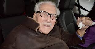 City leader, entrepreneur Kern dies at 100