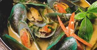 Cara penyajian adalah brayo di rendam dalam air kapur selama seharian, lalu di masak selama seharian, setelah matang di sajikan dengan parutan kelapa. Uycdgwj3h Klm
