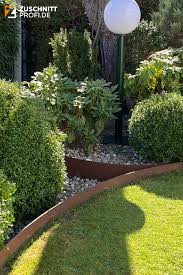 Gartengestaltung Mit Flacheisen Beeteinfassung Gartenumgestaltung Rasenkanten