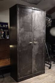 Armoire Metal Annees 50 Vendue Valence 26 Drome Armoire Armoire Metallique Mobilier De Salon