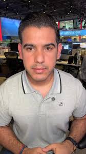 Muy buenas noticias para los cubanos con I-220A