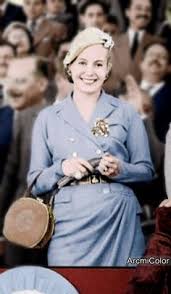 Pack, entering the operating room after she was sedated and leaving before she awoke, never met evita. 150 Eva Peron Ideas Eva Peron Evita Peron First Lady